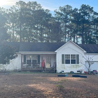 460 Woodland Dr, Swansboro, NC 28584