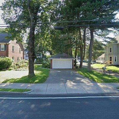 49 South St, Medfield, MA 02052