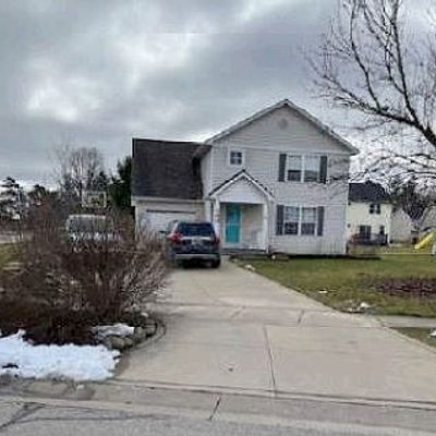 700 Jessica Cir, Fowlerville, MI 48836