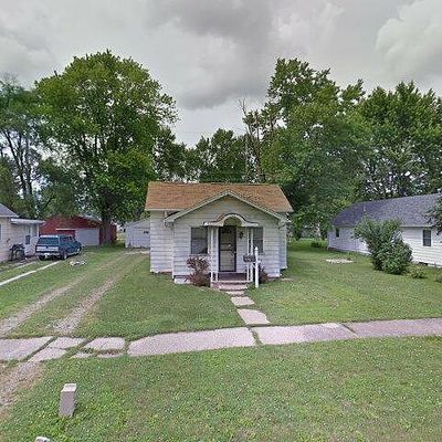 706 Monroe St, Pana, IL 62557