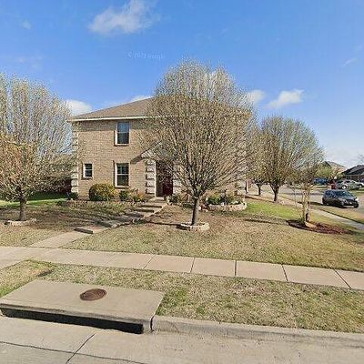 720 Locustberry Dr, Red Oak, TX 75154