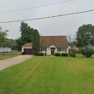 615 E Madison St, Mackinaw, IL 61755