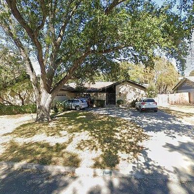 617 Fawndale Ln, Windcrest, TX 78239