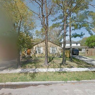 911 Whitaker Ave, Pasadena, TX 77506