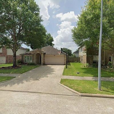 9216 Mahan Dr, La Porte, TX 77571