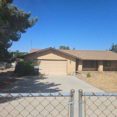 7605 Langdon Ave, Hesperia, CA 92345