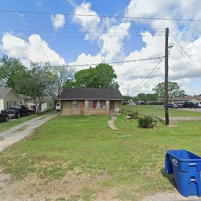 1012 Avenue G, Bay City, TX 77414