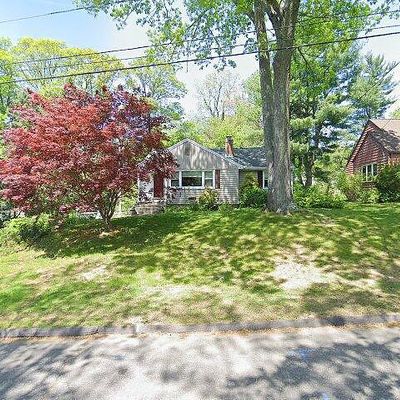 96 Inwood Rd, Trumbull, CT 06611