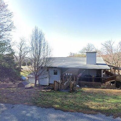 960 Chatuge Ln, Hayesville, NC 28904