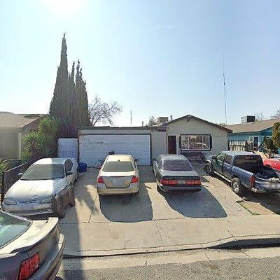 110 22 Nd Ave, Delano, CA 93215