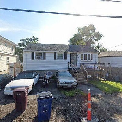 146 Dolphin Ave, Revere, MA 02151