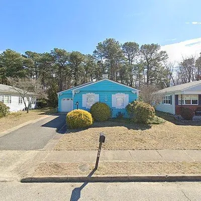 209 Cabrillo Blvd, Toms River, NJ 08757