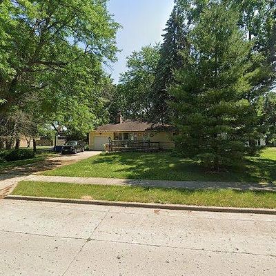 1821 83 Rd St, Kenosha, WI 53143