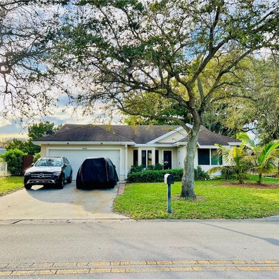 2484 Nw 95 Th Ave, Coral Springs, FL 33065