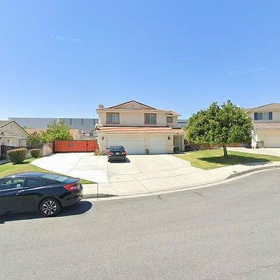 2516 N Phil Ochs Ave, Rialto, CA 92377