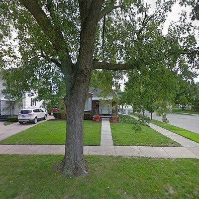 2995 Rosewood St, Trenton, MI 48183