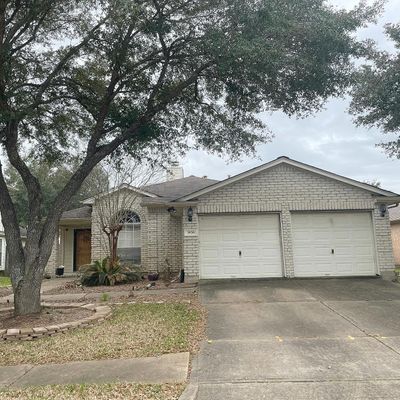 3930 Norfolk Pine St, Fresno, TX 77545