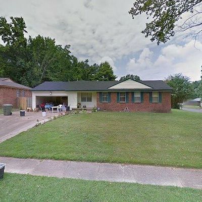 3985 Callahan Dr, Memphis, TN 38127