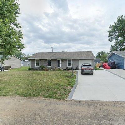 5518 E Captain Rd, Chillicothe, IL 61523