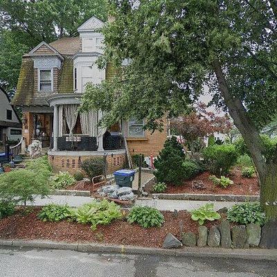 76 Adelaide Ave, Providence, RI 02907