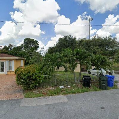 841 Nw 15 Th Ter, Fort Lauderdale, FL 33311