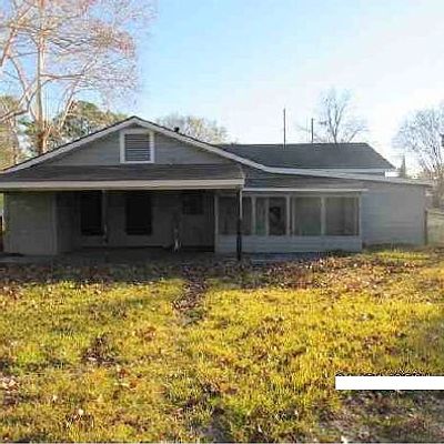 712 Saint Maurice Ln, Natchitoches, LA 71457