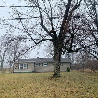 7485 W Carlton Ave, Port Clinton, OH 43452