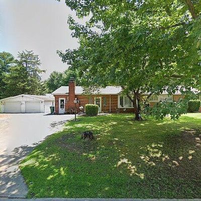 10 Schaperkoetter Dr, Fairview Heights, IL 62208