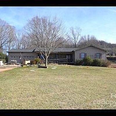 1130 Mountain Breeze Dr, Morganton, NC 28655