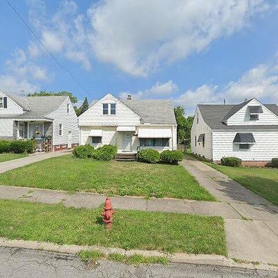 11505 Chester Rd, Cleveland, OH 44125