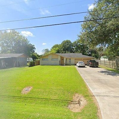 118 8 Th Ave, Nederland, TX 77627