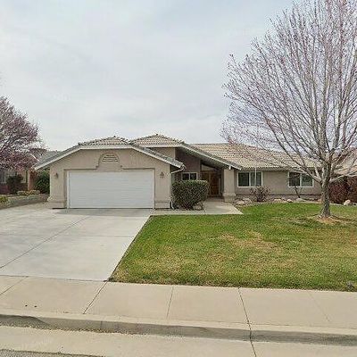 1013 Hickory Ave, Tehachapi, CA 93561