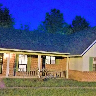 103 Kentwood Ln, Indianola, MS 38751