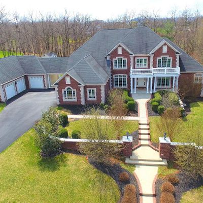 105 Turtle Hollow Dr, Lewisberry, PA 17339