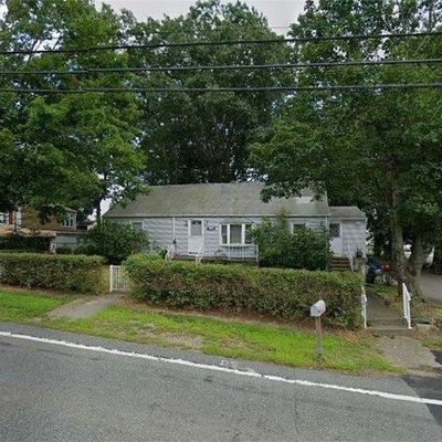 107 Marshall Ave, Cumberland, RI 02864