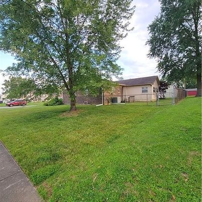 1319 Sportsman Dr, Jeffersonville, IN 47130