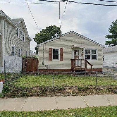 132 Calla St, Providence, RI 02905