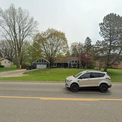 13503 N Fenton Rd, Fenton, MI 48430