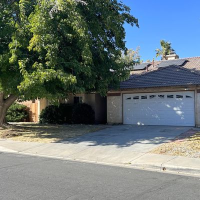 1415 Kings Rd, Palmdale, CA 93551