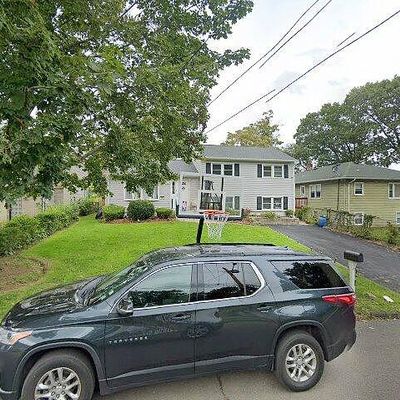 143 Homeside Ave, West Haven, CT 06516