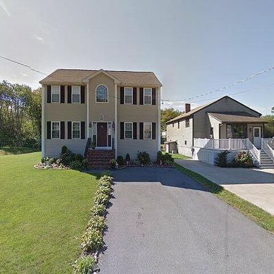 15 E Wordell St, South Dartmouth, MA 02748