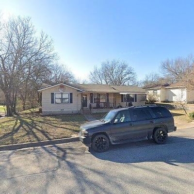 1233 W Ball St, Weatherford, TX 76086