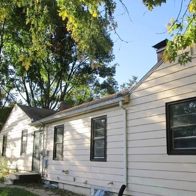 1235 1 St Ave, Clinton, IA 52732