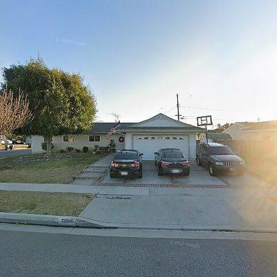 12660 206 Th St, Lakewood, CA 90715