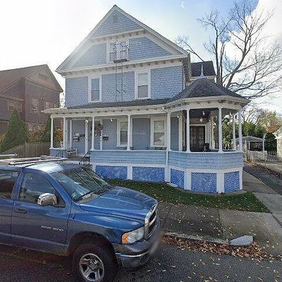 17 Stuart St, Pawtucket, RI 02860