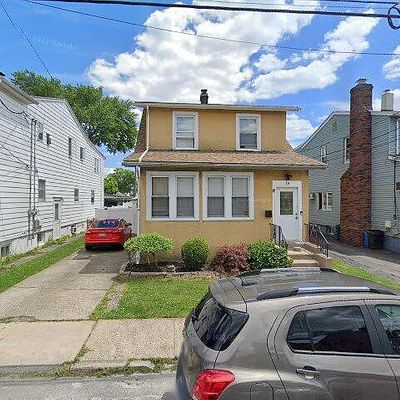 18 Pine St, Lodi, NJ 07644