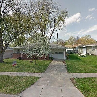 1820 Sunny Hill Rd, Lincoln, NE 68502