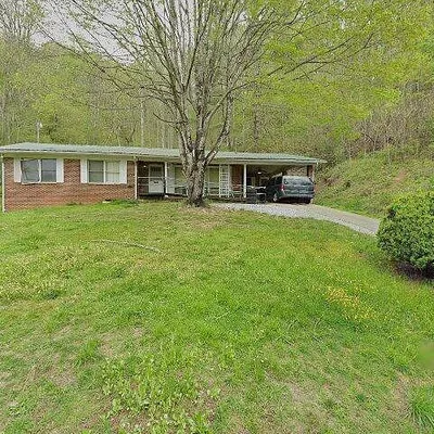 1500 N 226 Hwy, Bakersville, NC 28705