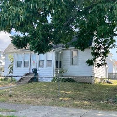 1565 Beale St, Marcus Hook, PA 19061