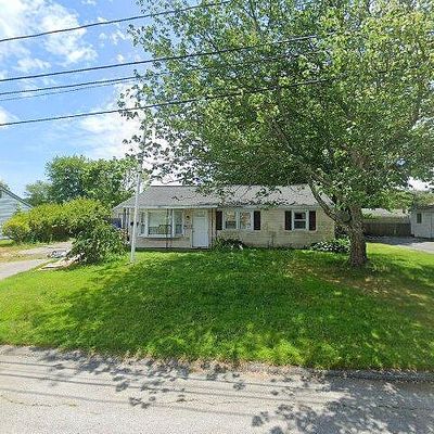 16 Scott Ln, Bristol, RI 02809